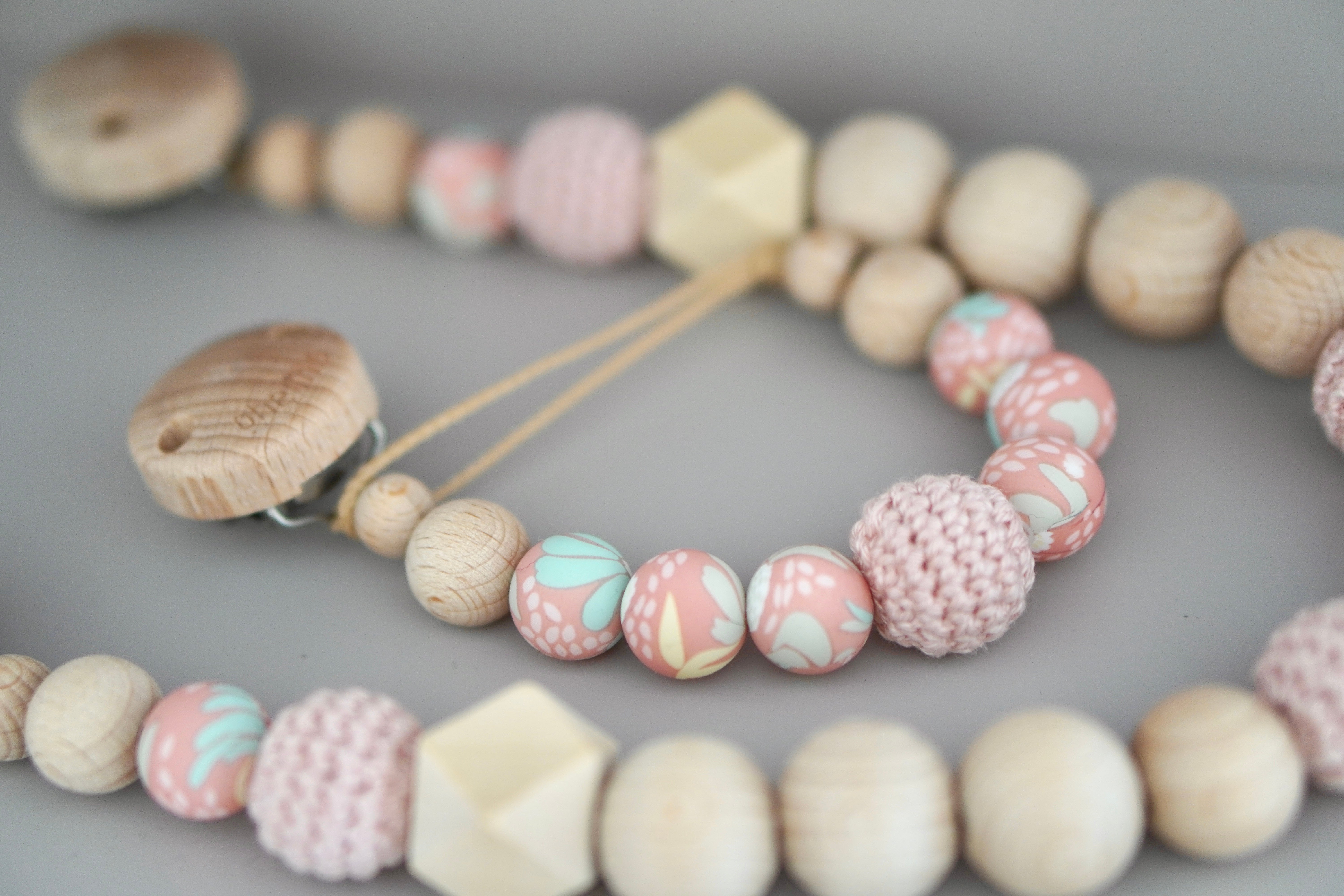 Schnullerkette & Kinderwagenkette mit Holz und Silikon "BLOOM Rosè"