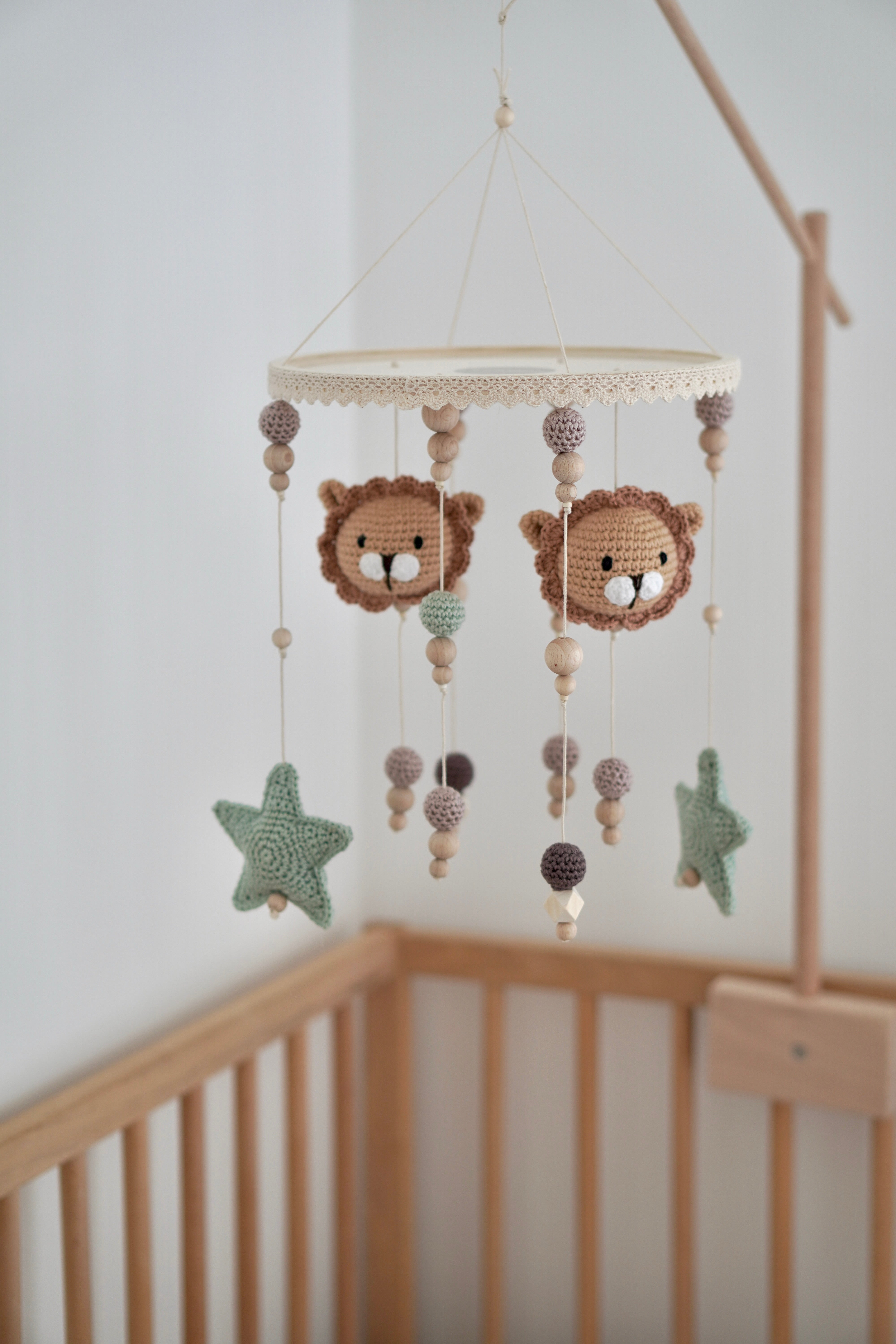 Baby Mobile 2in1 "LION FOREST" mit Musik aus Holz