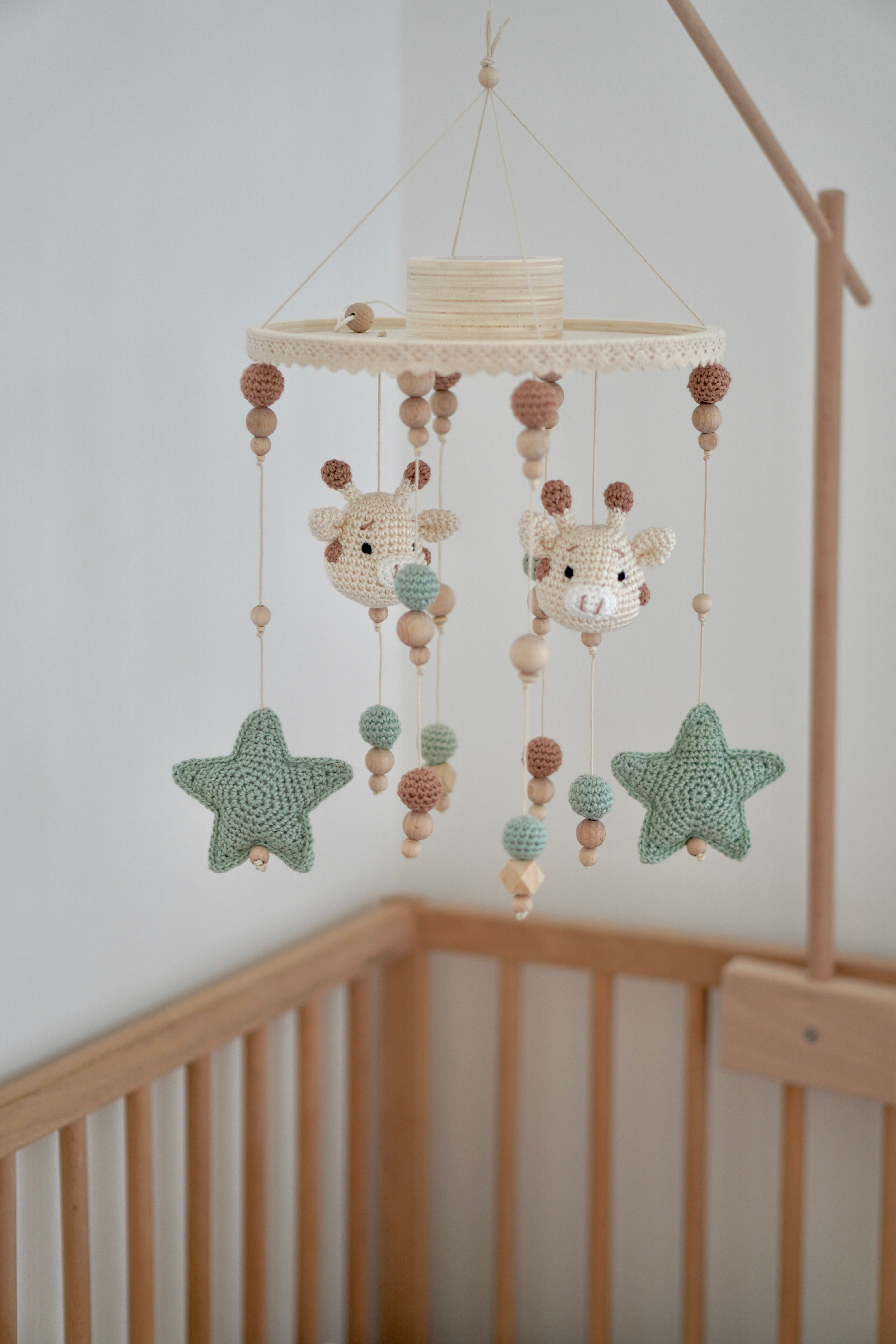 Baby Mobile 2in1 "GIRAFFI SAFARI" mit Musik aus Holz