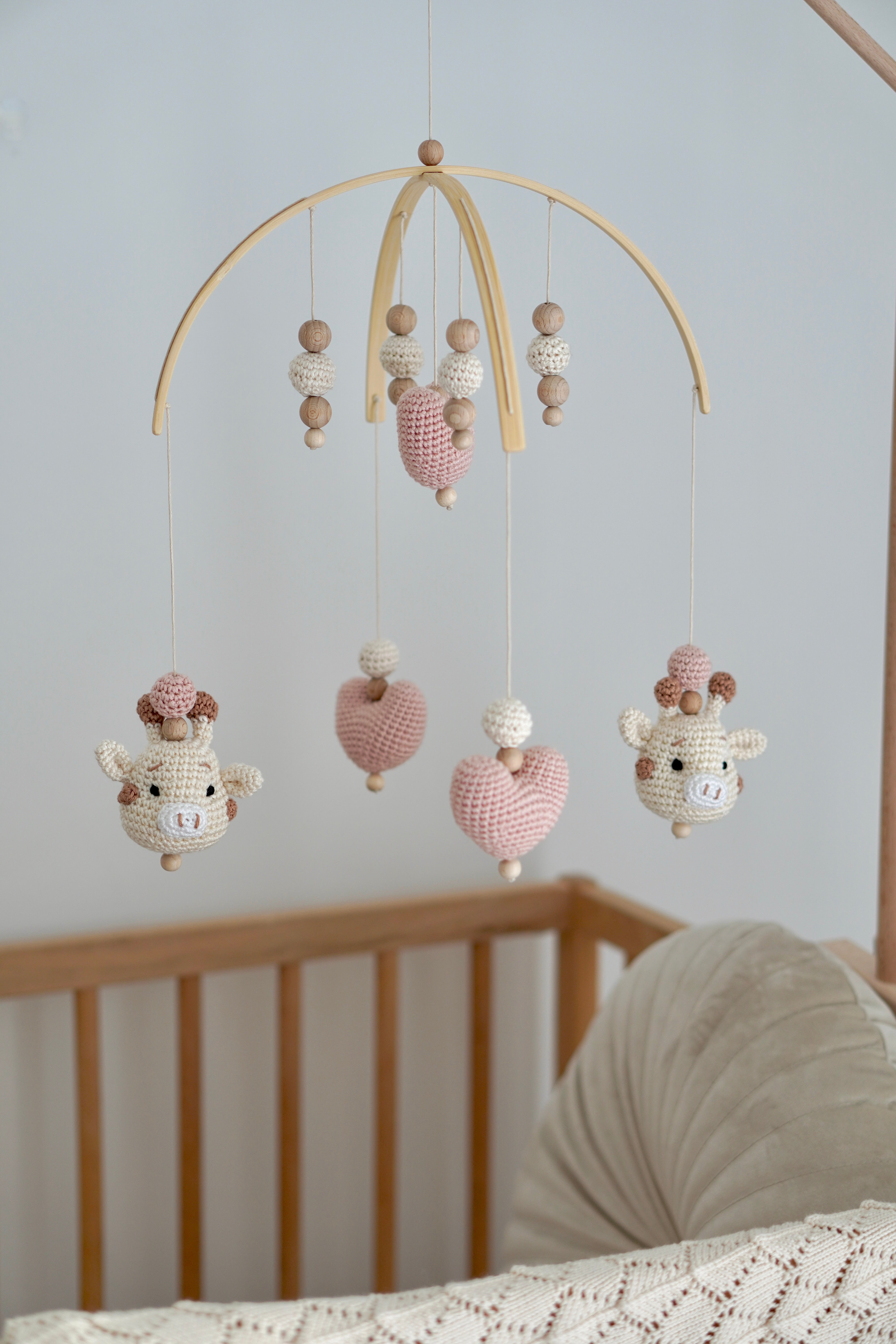 Baby Mobile bogen "Giraffi Elegant" aus Holz handgefertigt