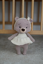 Lade das Bild in den Galerie-Viewer, XL Kuscheltier &quot;TED ROMY&quot;
