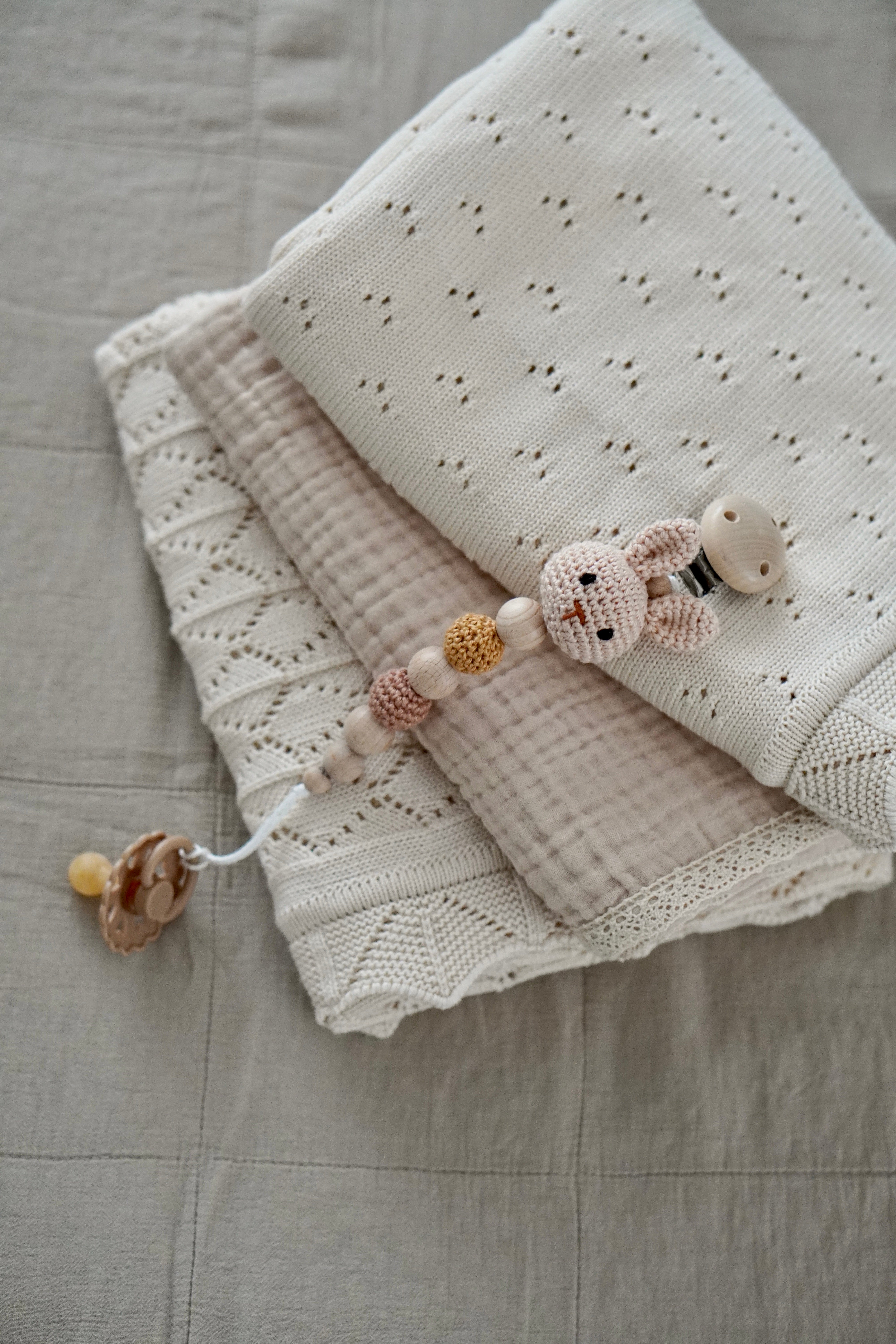 Musselin Babydecke mit Spitze - 100% Baumwolle 4-lagig, 90x100cm, creme