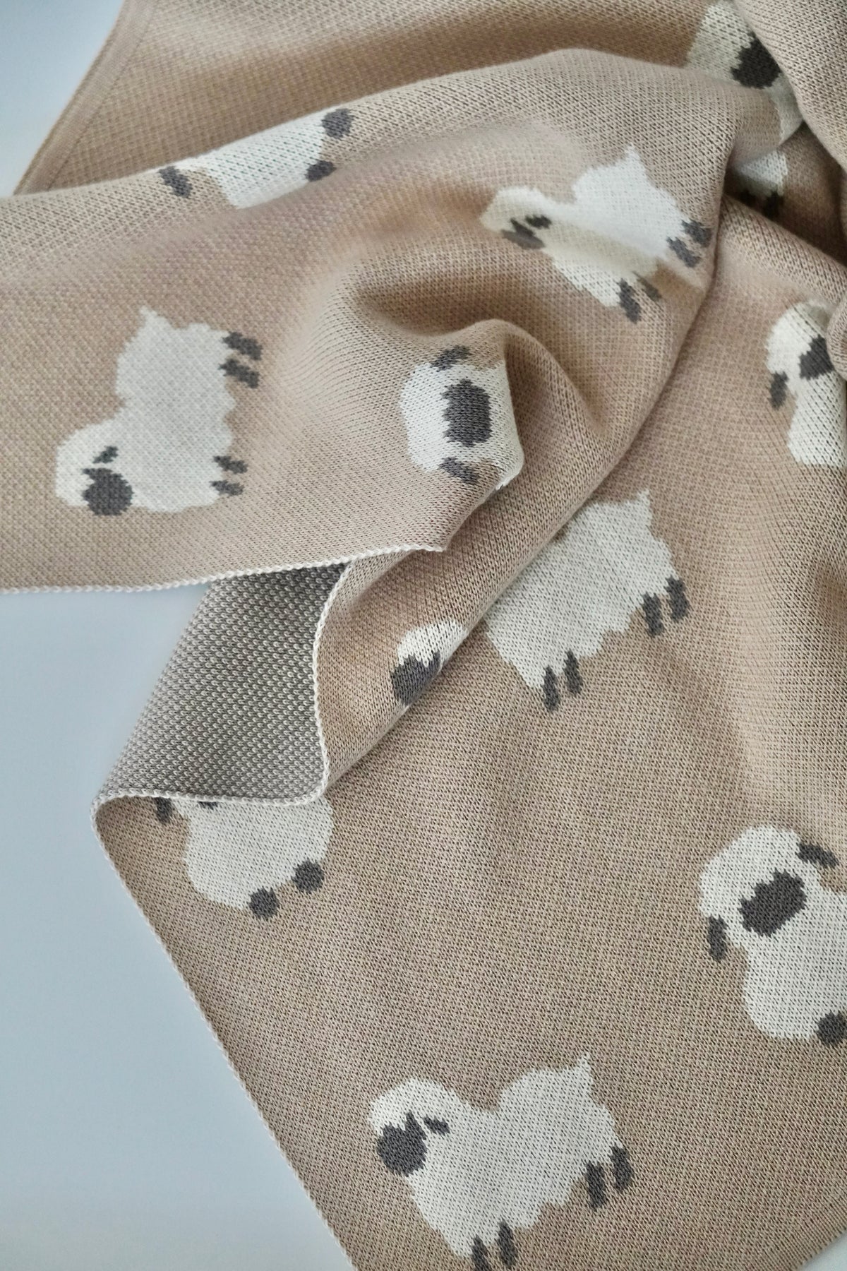 Little Sheep - Babydecke mit Schafmotiv