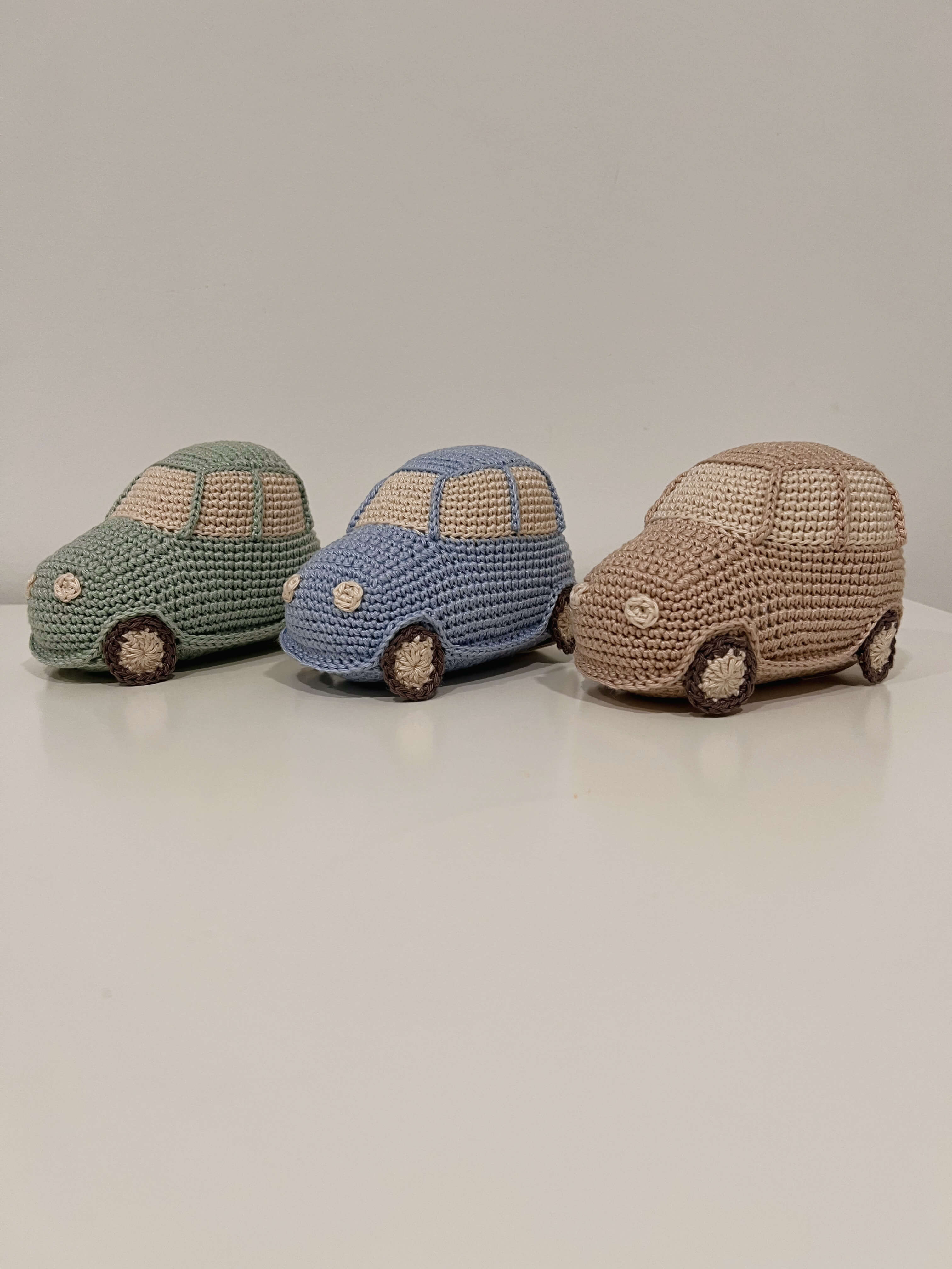 Crochet toy car "CURRUS"