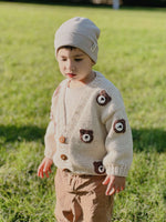 Load image into Gallery viewer, Strickjacke &quot;ORSON&quot; mit Teddy Motive CREME
