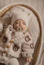 Load image into Gallery viewer, Strickjacke &quot;ORSON&quot; mit Teddy Motiv CREME
