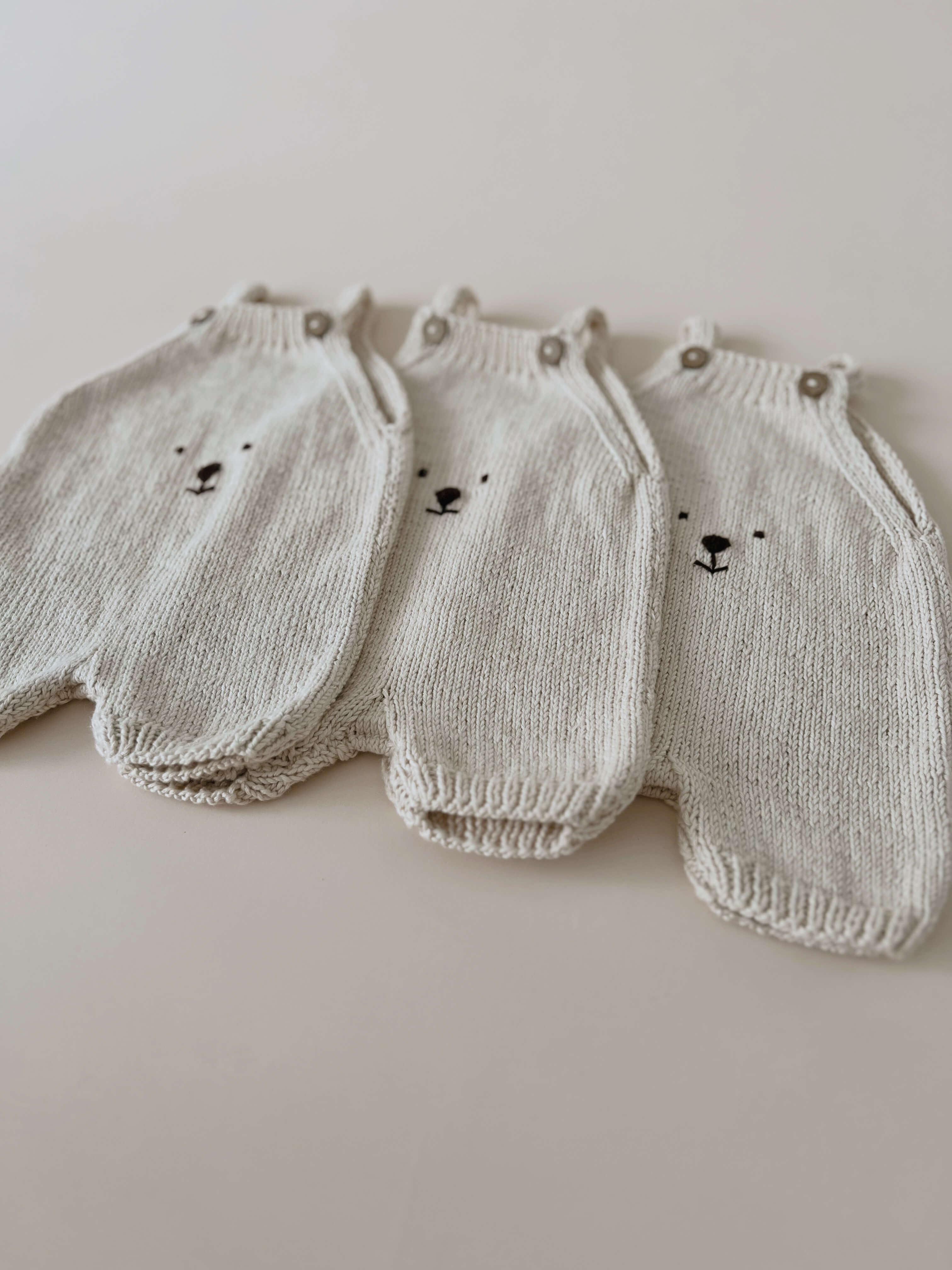 Newborn Strickromper "BEAR"