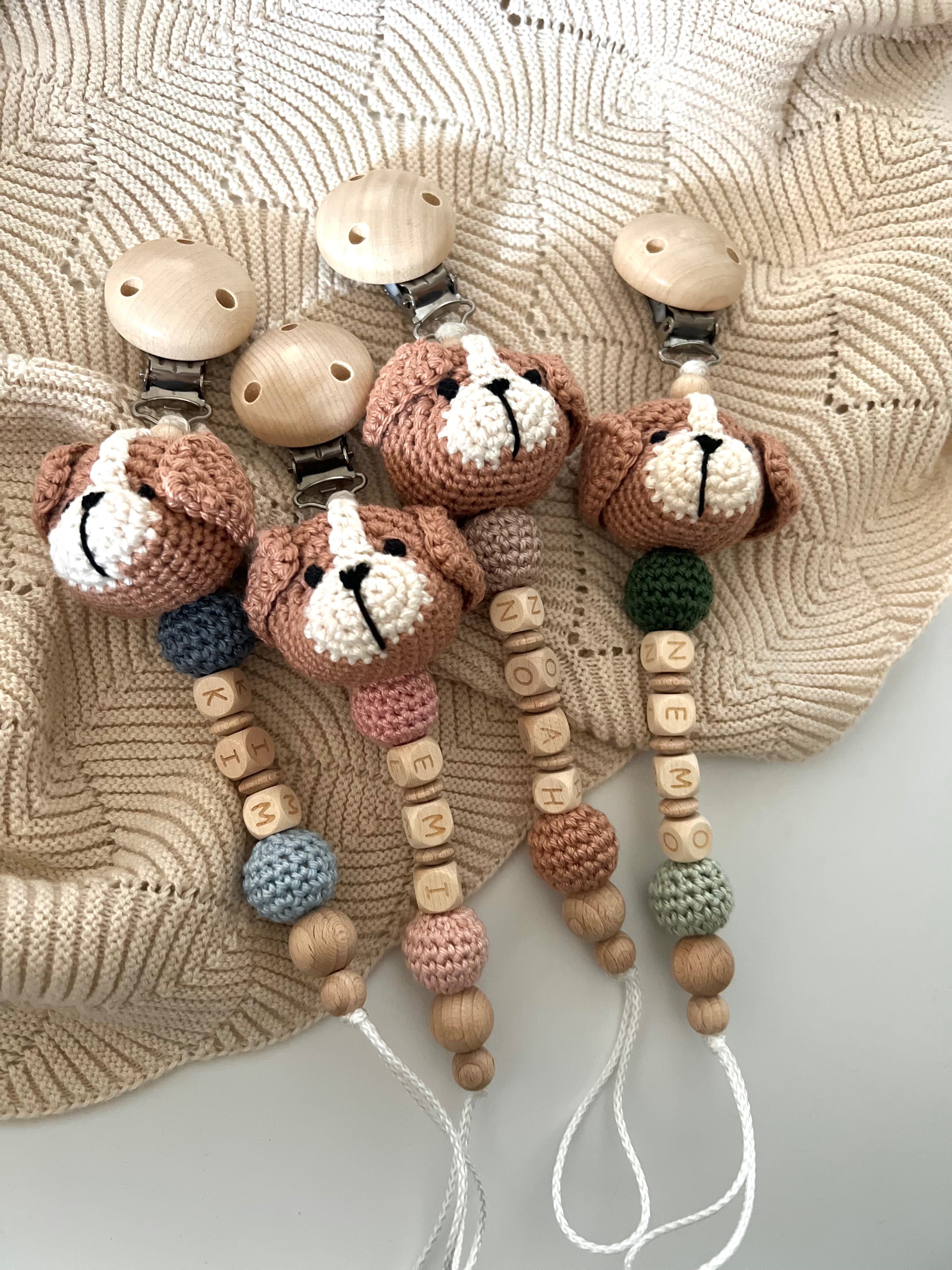 Schnullerkette mit Namen  "Bello"