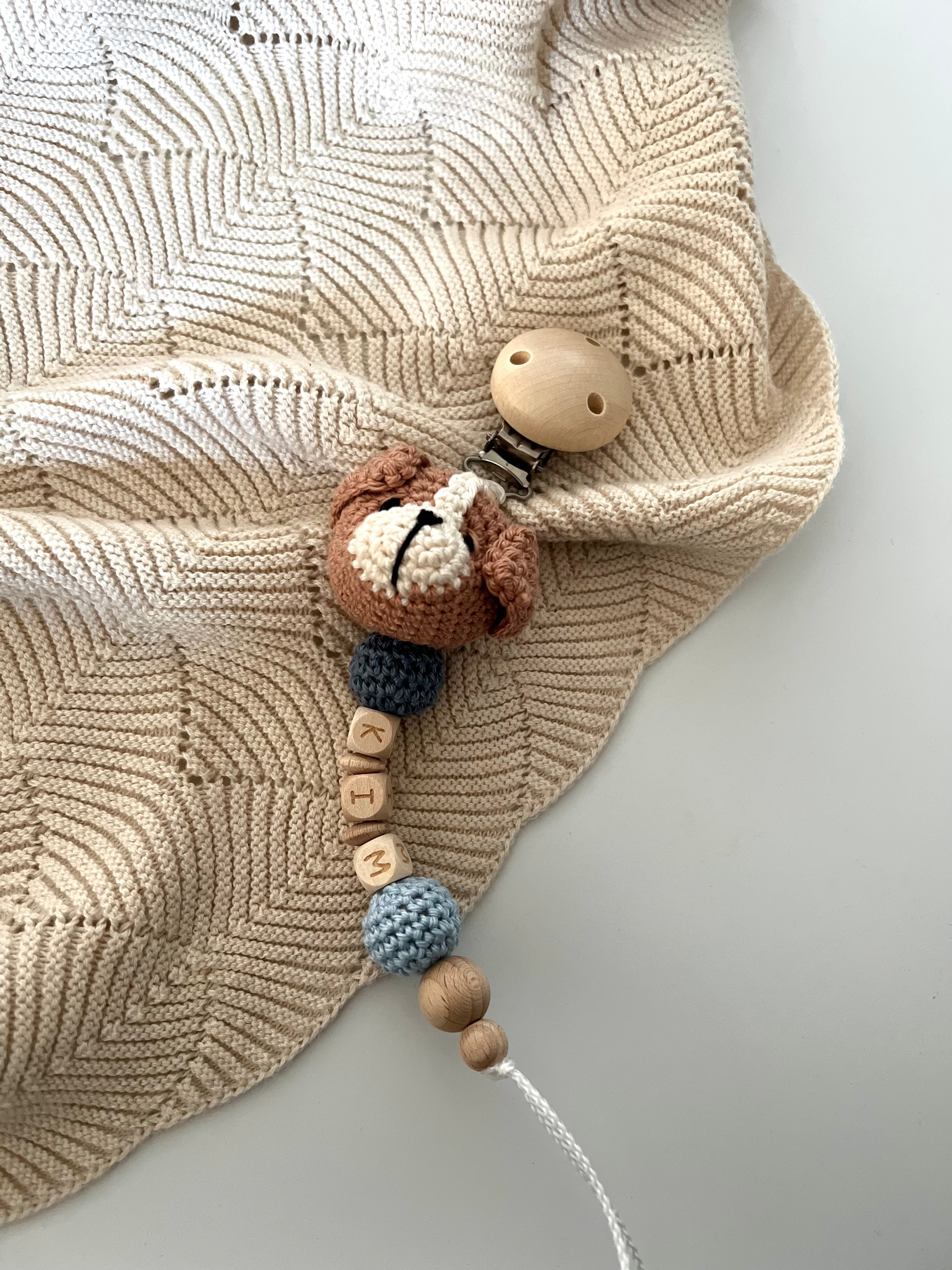 Schnullerkette mit Namen  "Bello"
