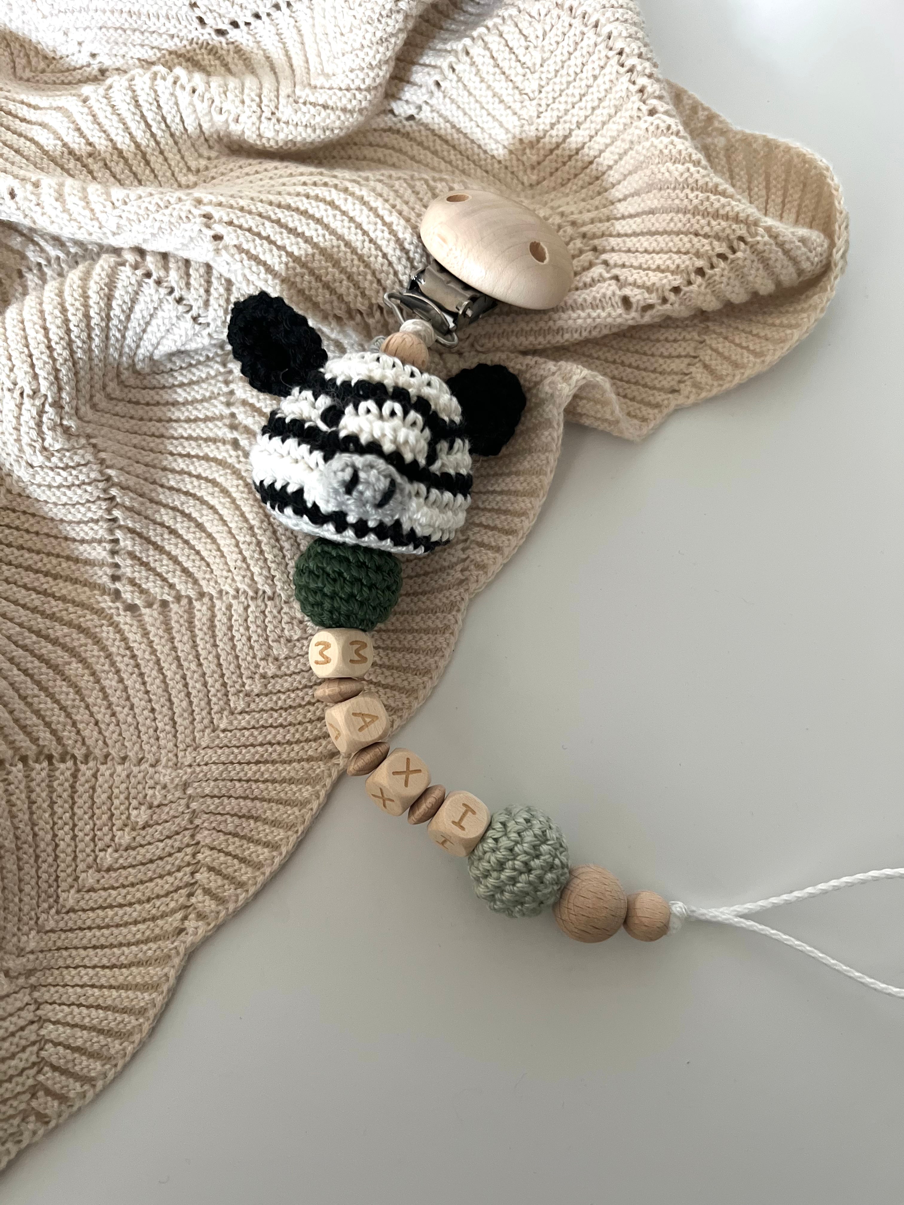 Schnullerkette mit Namen  "Zebra Loul"