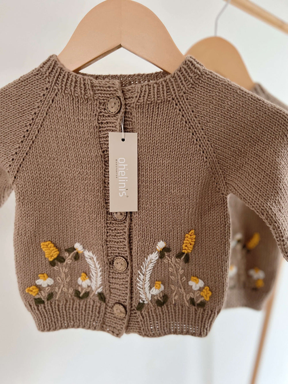 Premium Strickjacke mit Stickerei "CAMILA"